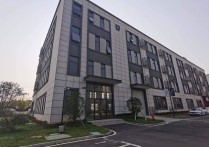苏州越溪北官渡路28号个人独门独户越溪三楼240平整层出租，单层240厂房出租，优质产业载体享政策扶